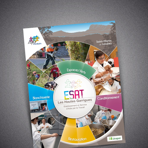 Conception de plaquettes et cartes de visite avec relookage du logo et prise de vue en reportage à l'ESAT des Hautes Garrigues au nord de Montpellier